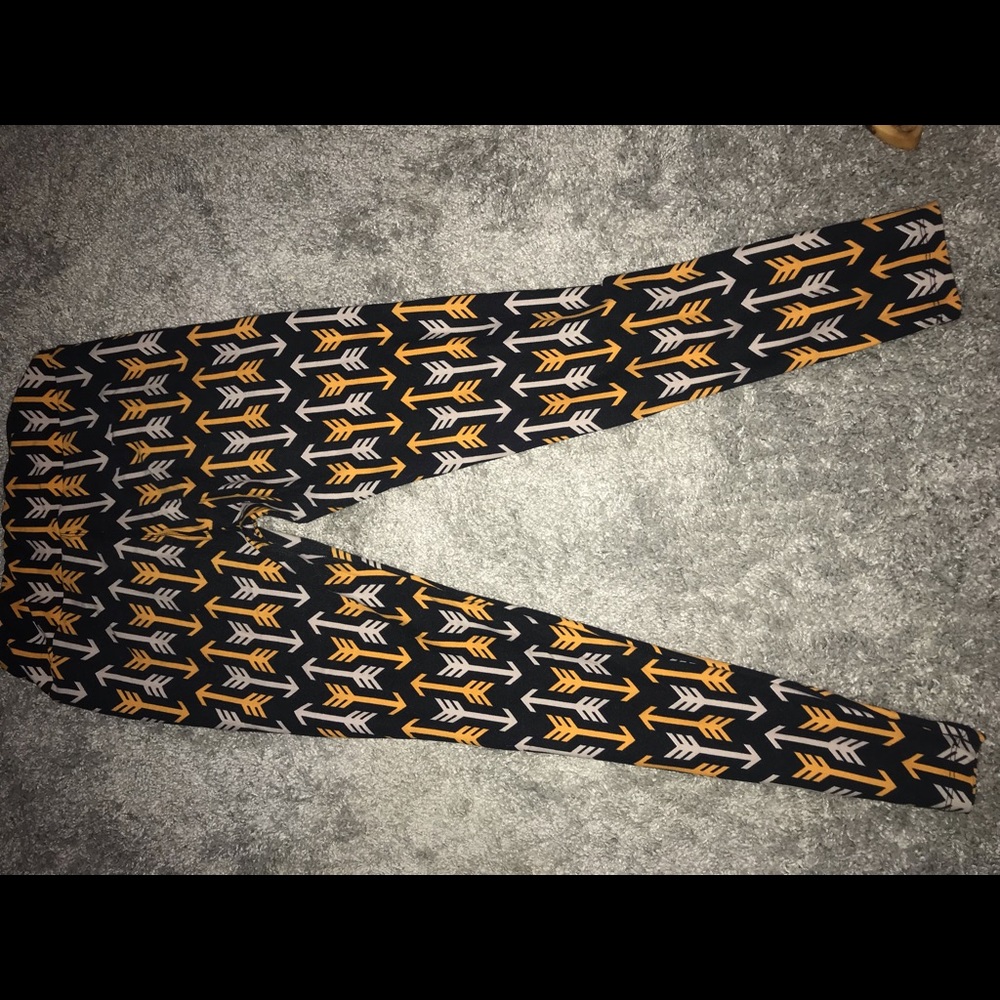 Arrow print leggings
